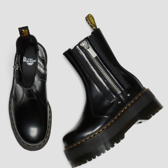 NWT Dr. Martens 2976 Max Platform Chelsea
Boots BLACK BUTTERO Womens US 9 - Picture 6 of 9